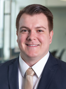 Headshot of Ian Harvel